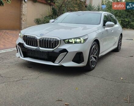 Белый БМВ i5, объемом двигателя 0 л и пробегом 3 тыс. км за 49999 $, фото 24 на Automoto.ua