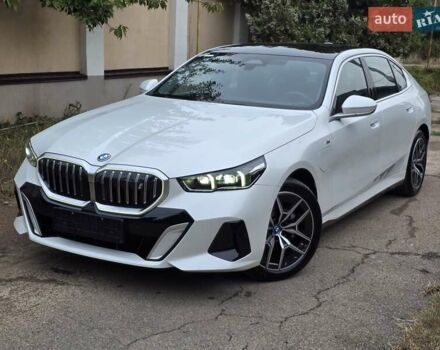 Белый БМВ i5, объемом двигателя 0 л и пробегом 3 тыс. км за 49999 $, фото 1 на Automoto.ua
