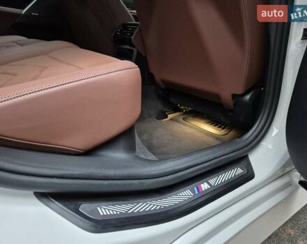 Белый БМВ i5, объемом двигателя 0 л и пробегом 18 тыс. км за 44950 $, фото 26 на Automoto.ua