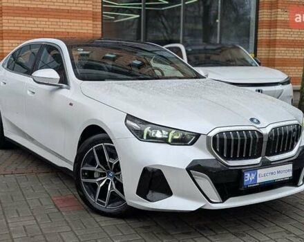 Белый БМВ i5, объемом двигателя 0 л и пробегом 11 тыс. км за 43999 $, фото 9 на Automoto.ua