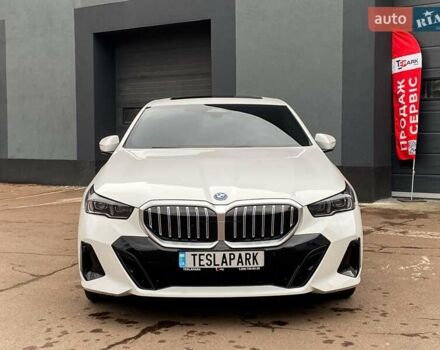 Білий БМВ i5, об'ємом двигуна 0 л та пробігом 20 тис. км за 55999 $, фото 2 на Automoto.ua