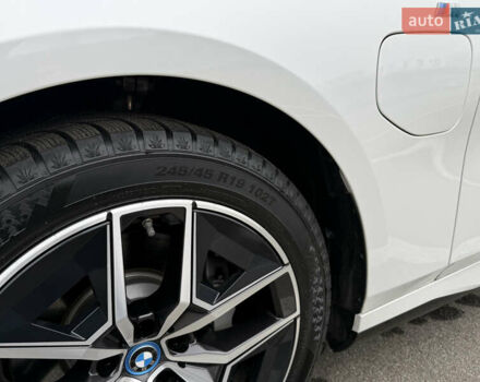 Белый БМВ i5, объемом двигателя 0 л и пробегом 12 тыс. км за 43999 $, фото 8 на Automoto.ua