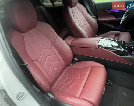 Белый БМВ i5, объемом двигателя 0 л и пробегом 20 тыс. км за 59000 $, фото 10 на Automoto.ua