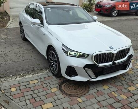 Белый БМВ i5, объемом двигателя 0 л и пробегом 3 тыс. км за 49999 $, фото 30 на Automoto.ua