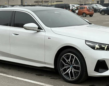 Белый БМВ i5, объемом двигателя 0 л и пробегом 12 тыс. км за 43999 $, фото 25 на Automoto.ua