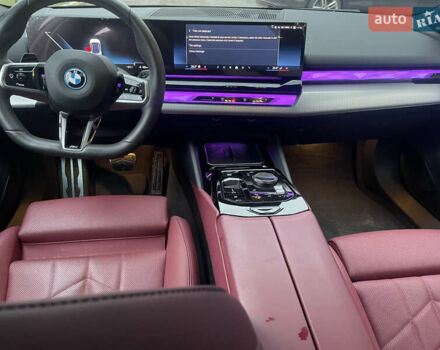 Белый БМВ i5, объемом двигателя 0 л и пробегом 20 тыс. км за 59000 $, фото 8 на Automoto.ua