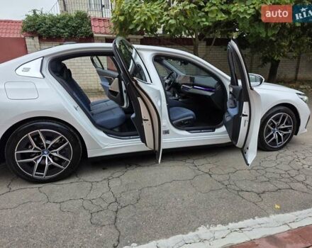 Белый БМВ i5, объемом двигателя 0 л и пробегом 3 тыс. км за 49999 $, фото 44 на Automoto.ua