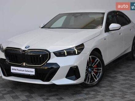 БМВ i5 2024 в Киеве на Automoto.ua Белый БМВ i5, объемом двигателя 0 л и пробегом 6 тыс. км за 69609 $, фото 1 на Automoto.ua