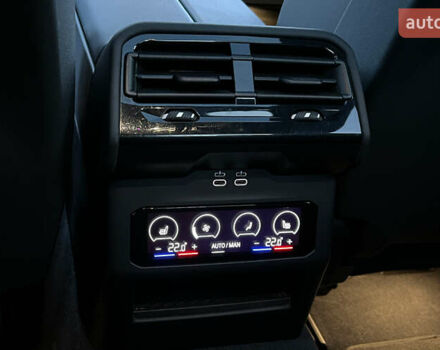 Черный БМВ i5, объемом двигателя 0 л и пробегом 32 тыс. км за 57000 $, фото 17 на Automoto.ua