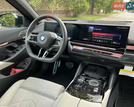 Черный БМВ i5, объемом двигателя 0 л и пробегом 1 тыс. км за 74000 $, фото 23 на Automoto.ua