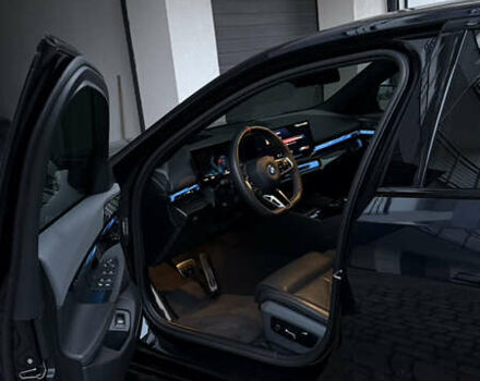 Чорний БМВ i5, об'ємом двигуна 0 л та пробігом 8 тис. км за 77000 $, фото 4 на Automoto.ua