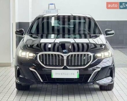 БМВ i5 2025 в Кропивницком (Кировограде) на Automoto.ua Черный БМВ i5, объемом двигателя 0 л и пробегом 3 тыс. км за 49899 $, фото 1 на Automoto.ua