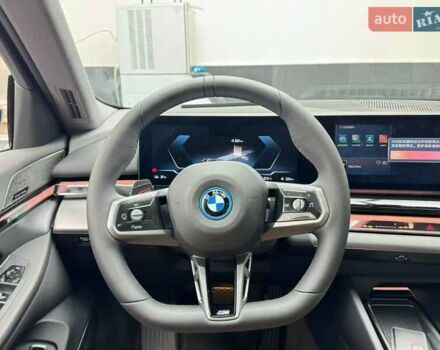 БМВ i5 2025 в Кропивницком (Кировограде) на Automoto.ua Черный БМВ i5, объемом двигателя 0 л и пробегом 3 тыс. км за 49899 $, фото 5 на Automoto.ua