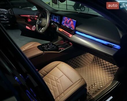 Красный БМВ i5, объемом двигателя 0 л и пробегом 12 тыс. км за 47500 $, фото 11 на Automoto.ua