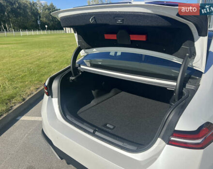 БМВ i5, объемом двигателя 0 л и пробегом 5 тыс. км за 61000 $, фото 11 на Automoto.ua