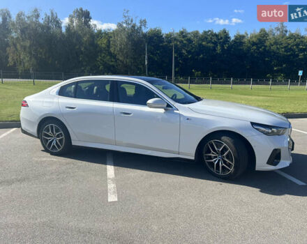 БМВ i5, объемом двигателя 0 л и пробегом 5 тыс. км за 61000 $, фото 1 на Automoto.ua