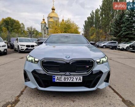 БМВ i5 2023 в Днепре (Днепропетровске) на Automoto.ua Серый БМВ i5, объемом двигателя 0 л и пробегом 9 тыс. км за 81900 $, фото 1 на Automoto.ua