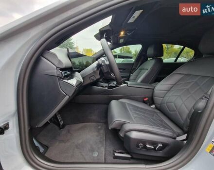 БМВ i5 2023 в Днепре (Днепропетровске) на Automoto.ua Серый БМВ i5, объемом двигателя 0 л и пробегом 9 тыс. км за 81900 $, фото 16 на Automoto.ua
