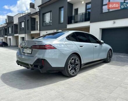 Серый БМВ i5, объемом двигателя 0 л и пробегом 8 тыс. км за 56900 $, фото 2 на Automoto.ua