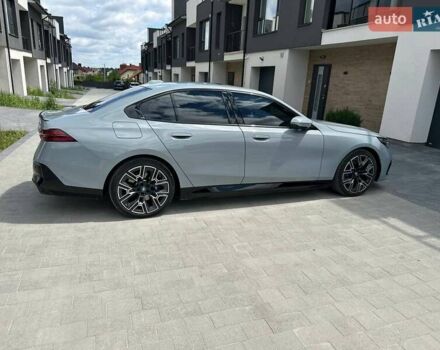 Серый БМВ i5, объемом двигателя 0 л и пробегом 8 тыс. км за 56900 $, фото 7 на Automoto.ua