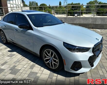 Серый БМВ i5, объемом двигателя 0 л и пробегом 6 тыс. км за 85000 $, фото 4 на Automoto.ua