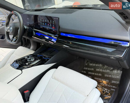 Сірий БМВ i5, об'ємом двигуна 0 л та пробігом 29 тис. км за 65000 $, фото 49 на Automoto.ua