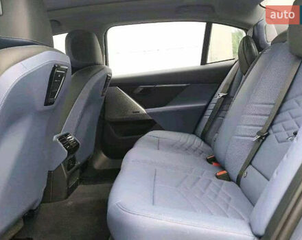 Серый БМВ i5, объемом двигателя 0 л и пробегом 11 тыс. км за 40500 $, фото 6 на Automoto.ua