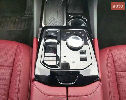 Серый БМВ i5, объемом двигателя 0 л и пробегом 13 тыс. км за 39900 $, фото 9 на Automoto.ua