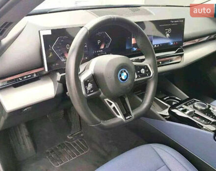 Серый БМВ i5, объемом двигателя 0 л и пробегом 11 тыс. км за 40500 $, фото 5 на Automoto.ua