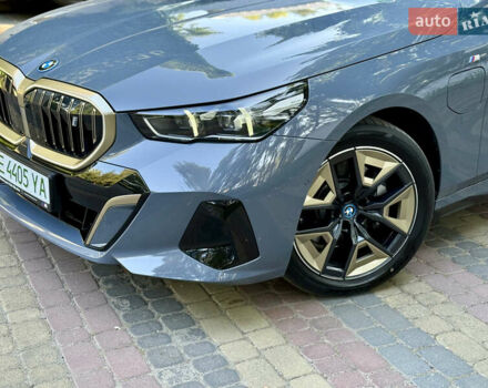 Серый БМВ i5, объемом двигателя 0 л и пробегом 15 тыс. км за 59500 $, фото 7 на Automoto.ua