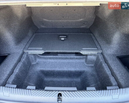 Серый БМВ i5, объемом двигателя 0 л и пробегом 5 тыс. км за 59000 $, фото 11 на Automoto.ua