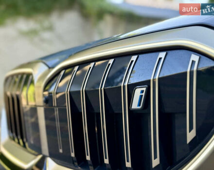 Серый БМВ i5, объемом двигателя 0 л и пробегом 15 тыс. км за 59500 $, фото 11 на Automoto.ua