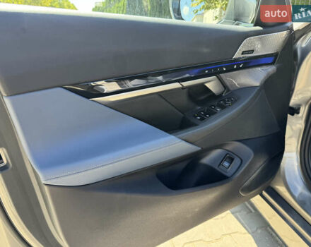 Серый БМВ i5, объемом двигателя 0 л и пробегом 5 тыс. км за 59000 $, фото 13 на Automoto.ua