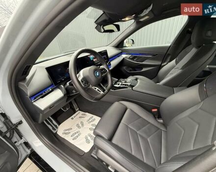Сірий БМВ i5, об'ємом двигуна 0 л та пробігом 18 тис. км за 59500 $, фото 14 на Automoto.ua