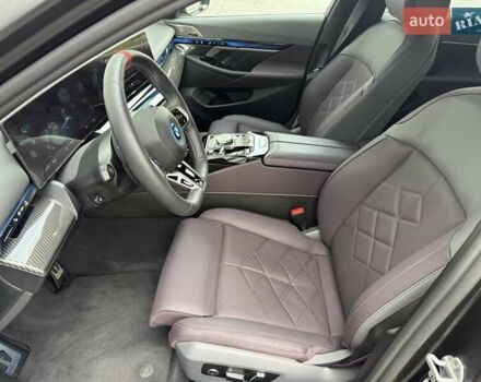 Серый БМВ i5, объемом двигателя 0 л и пробегом 5 тыс. км за 98929 $, фото 10 на Automoto.ua