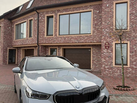 Сірий БМВ i5, об'ємом двигуна 0 л та пробігом 19 тис. км за 58999 $, фото 1 на Automoto.ua