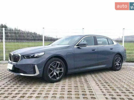 Сірий БМВ i5, об'ємом двигуна 0 л та пробігом 13 тис. км за 39900 $, фото 1 на Automoto.ua