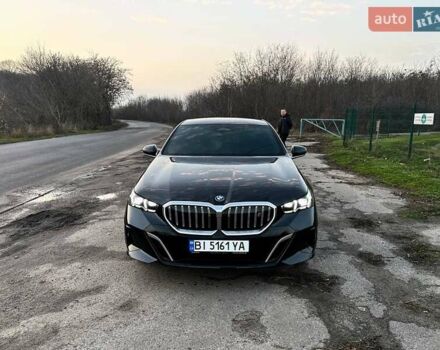 Синій БМВ i5, об'ємом двигуна 0 л та пробігом 4 тис. км за 48999 $, фото 5 на Automoto.ua