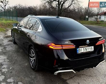 Синій БМВ i5, об'ємом двигуна 0 л та пробігом 4 тис. км за 48999 $, фото 8 на Automoto.ua