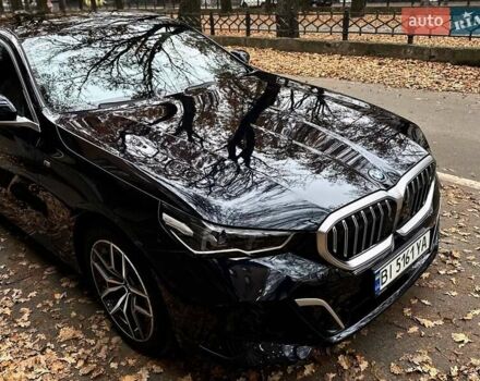 Синій БМВ i5, об'ємом двигуна 0 л та пробігом 4 тис. км за 48999 $, фото 1 на Automoto.ua