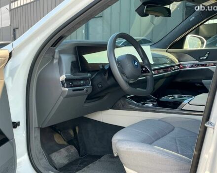Белый БМВ i7, объемом двигателя 0 л и пробегом 41 тыс. км за 87890 $, фото 47 на Automoto.ua