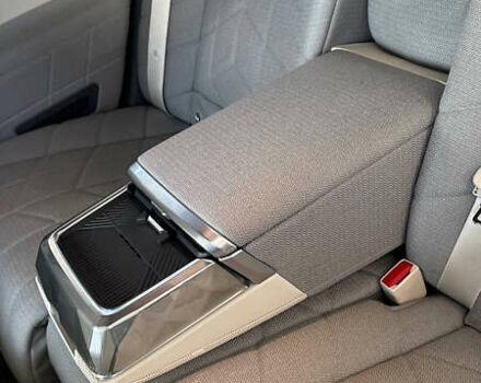 Бежевый БМВ i7, объемом двигателя 0 л и пробегом 39 тыс. км за 104623 $, фото 30 на Automoto.ua