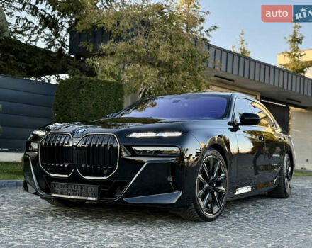 Черный БМВ i7, объемом двигателя 0 л и пробегом 36 тыс. км за 107000 $, фото 3 на Automoto.ua