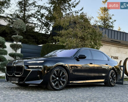 Черный БМВ i7, объемом двигателя 0 л и пробегом 36 тыс. км за 107000 $, фото 4 на Automoto.ua