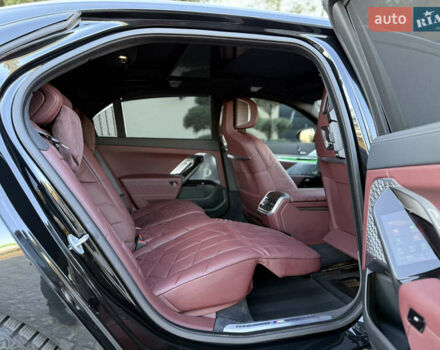 Черный БМВ i7, объемом двигателя 0 л и пробегом 36 тыс. км за 107000 $, фото 97 на Automoto.ua