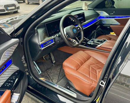 Черный БМВ i7, объемом двигателя 0 л и пробегом 22 тыс. км за 92000 $, фото 14 на Automoto.ua