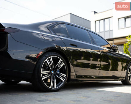 Черный БМВ i7, объемом двигателя 0 л и пробегом 23 тыс. км за 95000 $, фото 6 на Automoto.ua