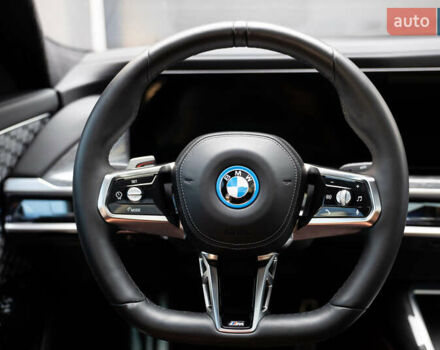 Черный БМВ i7, объемом двигателя 0 л и пробегом 23 тыс. км за 95000 $, фото 43 на Automoto.ua