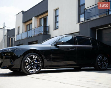 Черный БМВ i7, объемом двигателя 0 л и пробегом 23 тыс. км за 95000 $, фото 9 на Automoto.ua