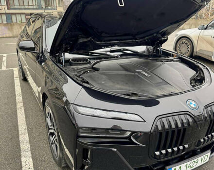 Черный БМВ i7, объемом двигателя 0 л и пробегом 22 тыс. км за 92000 $, фото 6 на Automoto.ua